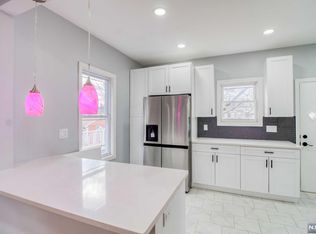 70 7th St, Ridgefield Park, NJ 07660