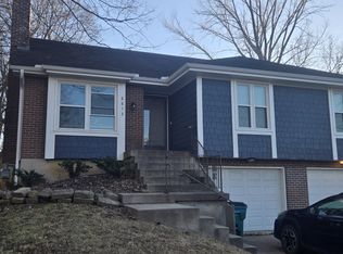 8813 W 77th St, Overland Park, KS 66204