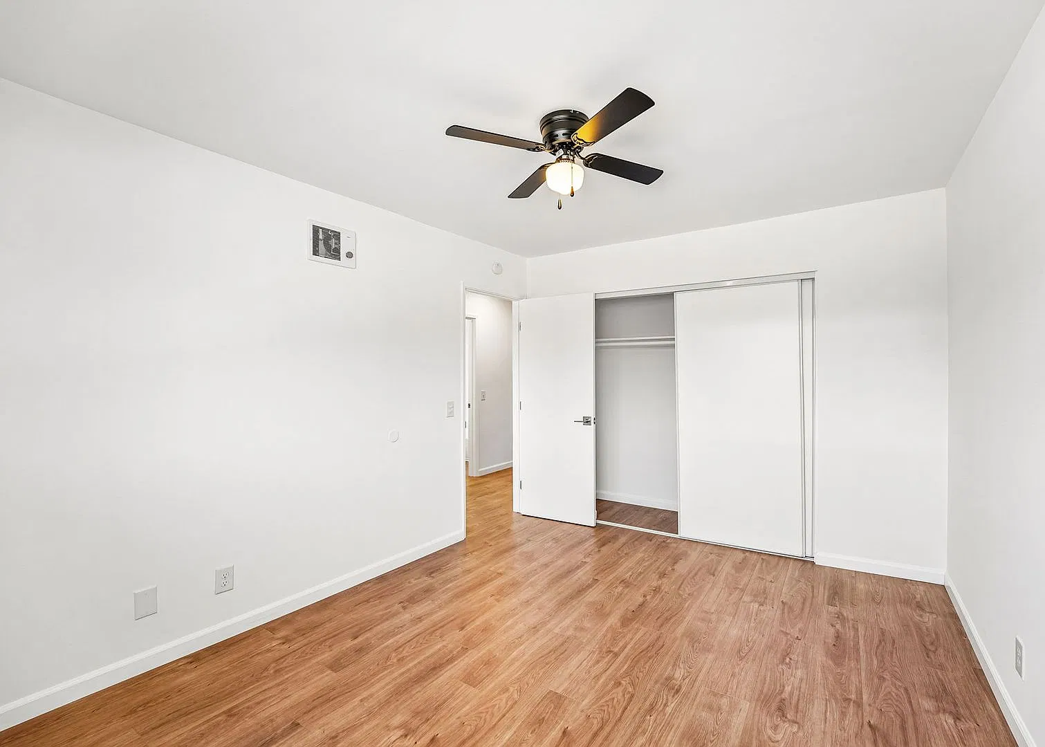 Parkhill Apts — Photo 3