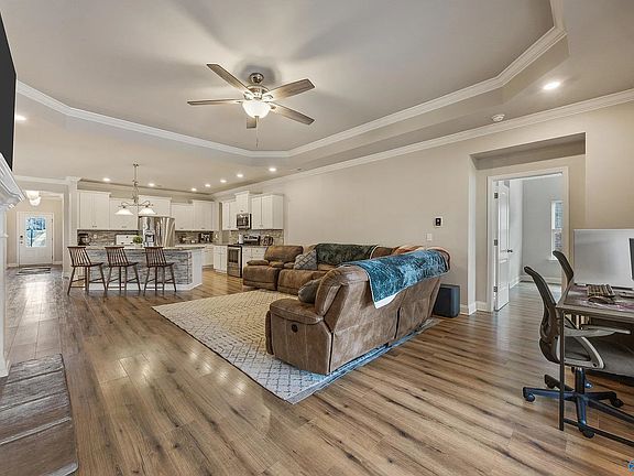 5th image of 280 Falcon Ridge Dr