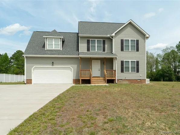 208 Pointers Dr, West Point, VA 23181