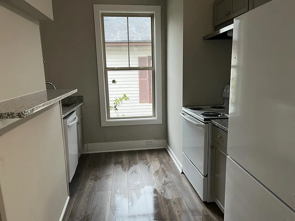 2 bed, 1460 sqft, $1,250 — Photo 2
