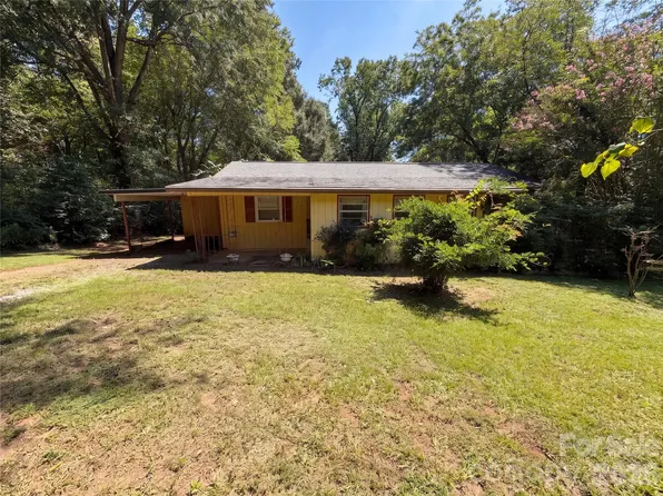 4736 Crowders Crest Dr, Gastonia, NC 28052