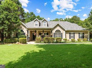 75 Masters Dr, Newnan, GA 30265