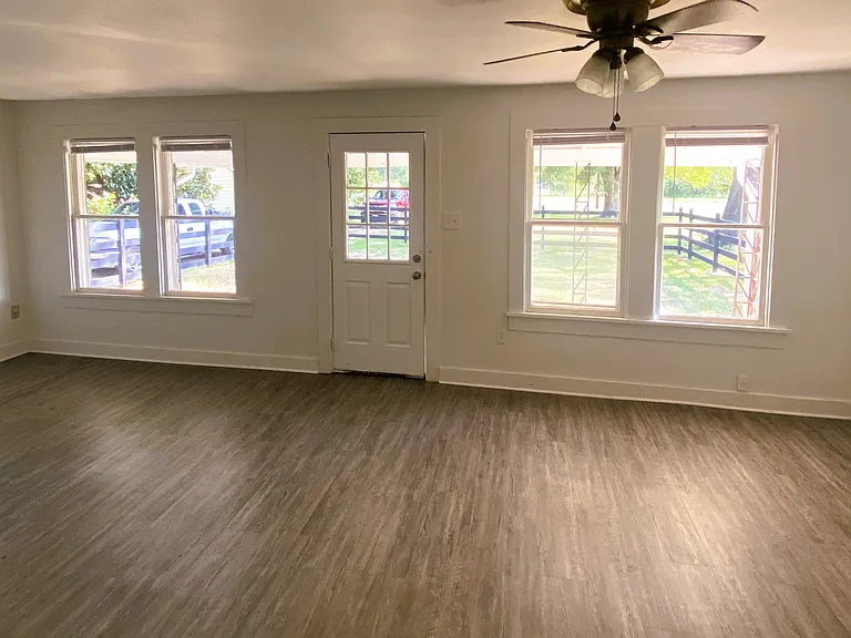 Livingroom from hallway