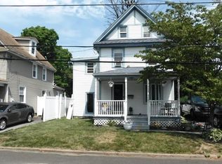 321 Walnut St, Blue Bell, PA 19422