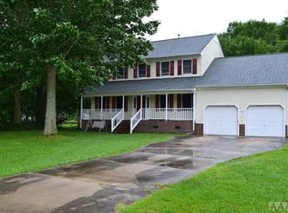 1527 Owens Dr, Elizabeth City, NC 27909