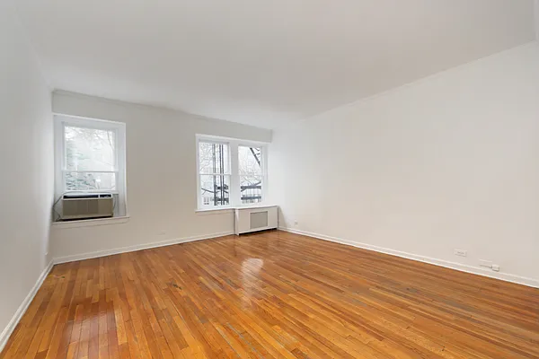 Rented by Manhattan Skyline | media 3