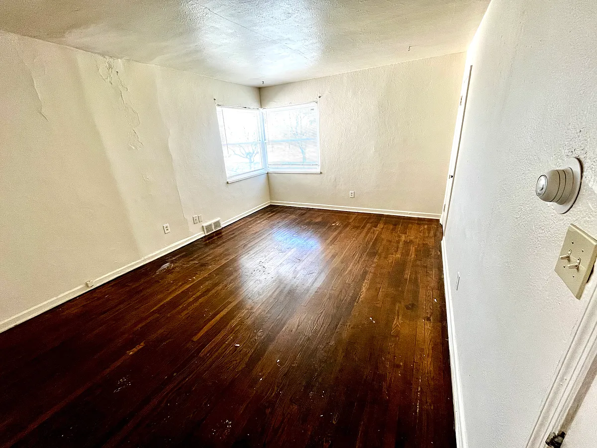 Building Photo - 1019 Old Orchard Ave #3