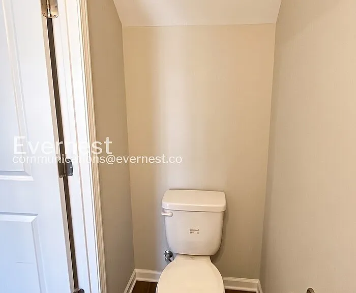 250 Tara Ct — Photo 17