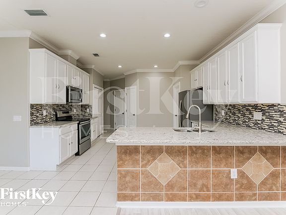 4th image of 2210 Briana Dr