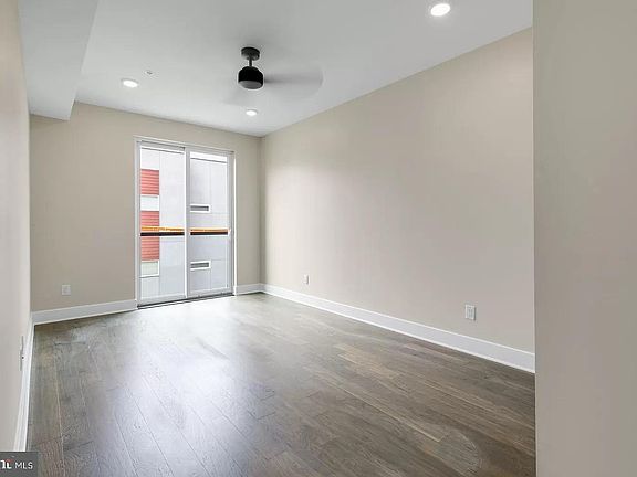 5th image of 1868 Frankford Ave #404