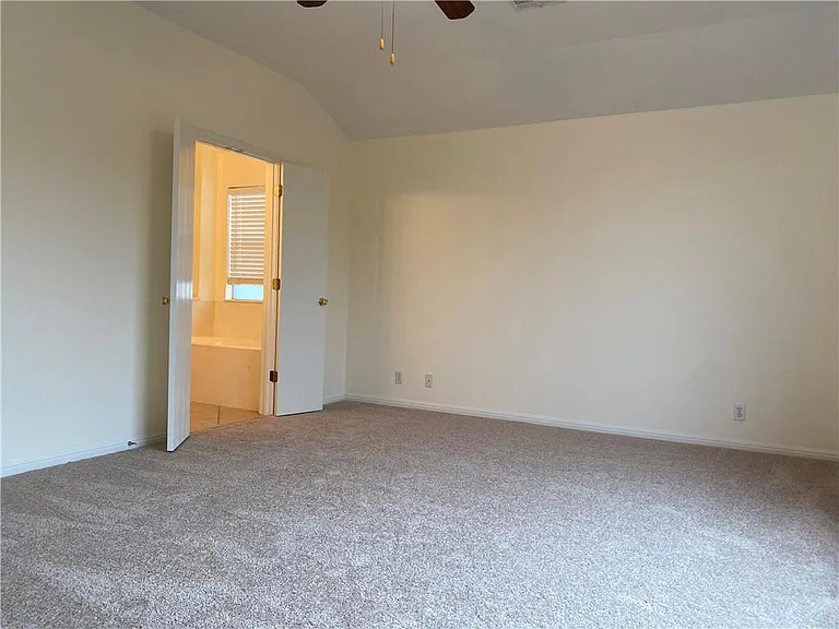 9102 Magna Carta Loop — Photo 20