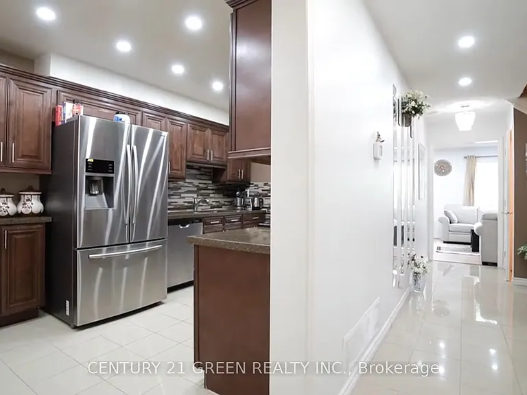 849 Millworks Cres — Photo 8