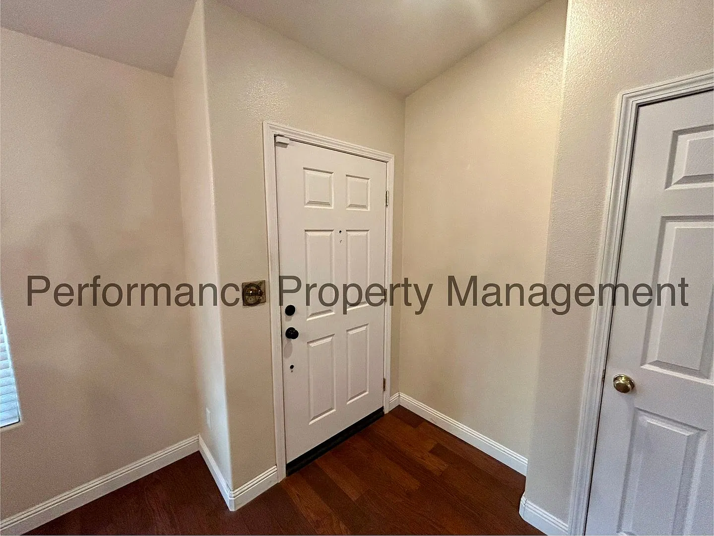 Stunning 3 Bed/2 Bath NW Bakersfield Home w/ Pool, Paid Solar, RBP & Security Deposit Alternative... — Photo 2