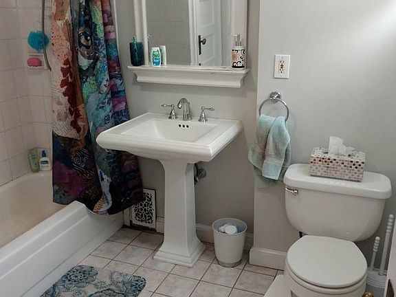 5th image of 15 Wheeler Ave #2