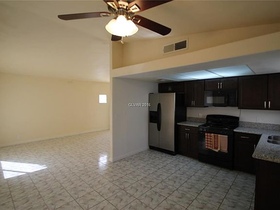 5th image of 1248 Pleasant Brook St