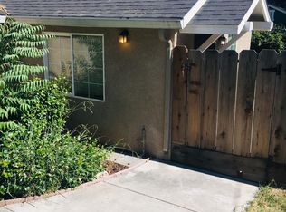 250 1/2 Rue De Yoe, Modesto, CA 95354