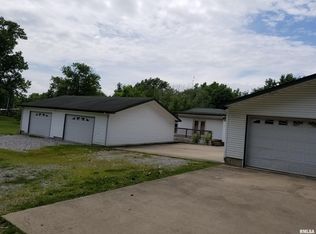 2031 Clay St, Murphysboro, IL 62966