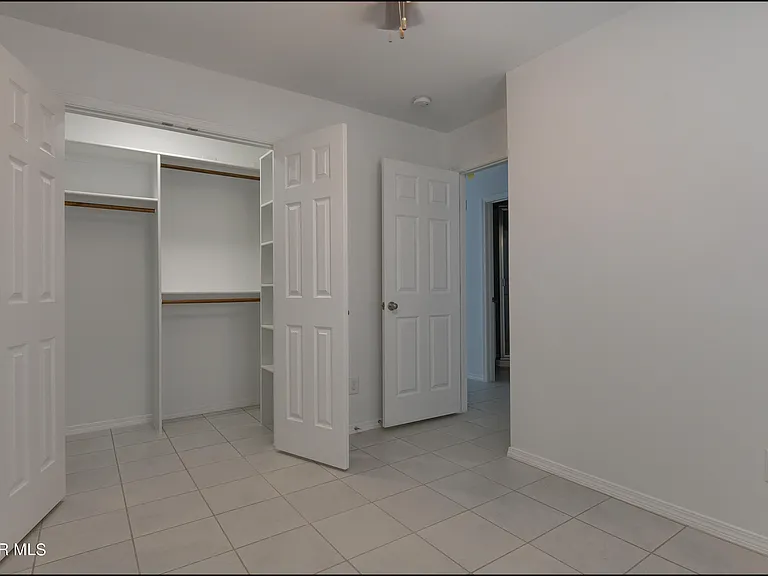 4626 Maxwell Ave #C — Photo 24