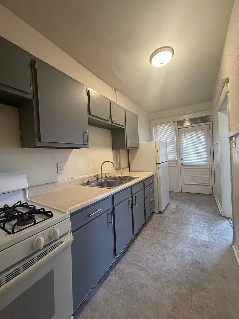 Afton Apartments — Photo 1