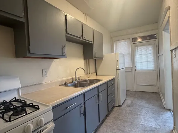 Afton Apartments, 112 E 43rd St #118-6E, Kansas City, MO 64111