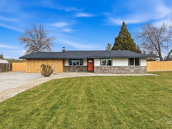 4th image of 10490 W Martingale Dr