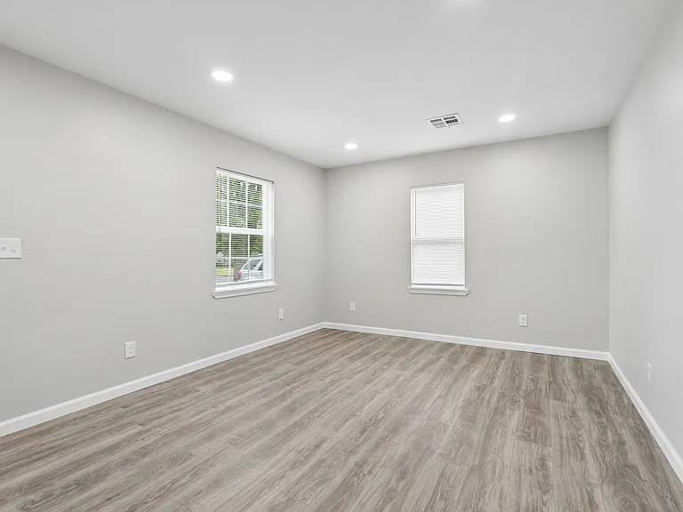 Living room 4