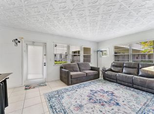 Ventnor S (middle one), Deerfield Beach, FL 33442