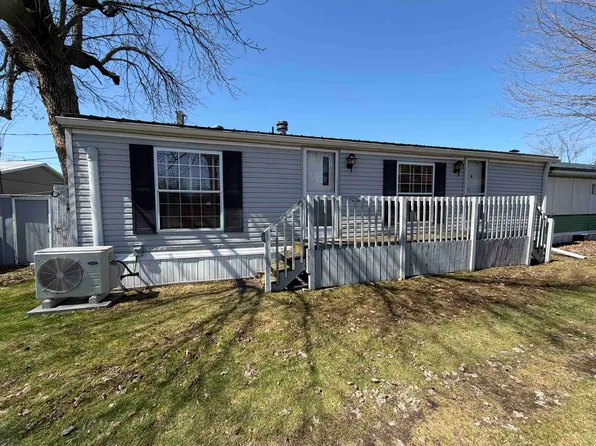 W5418 Sandy Dr, Shawano, WI 54166