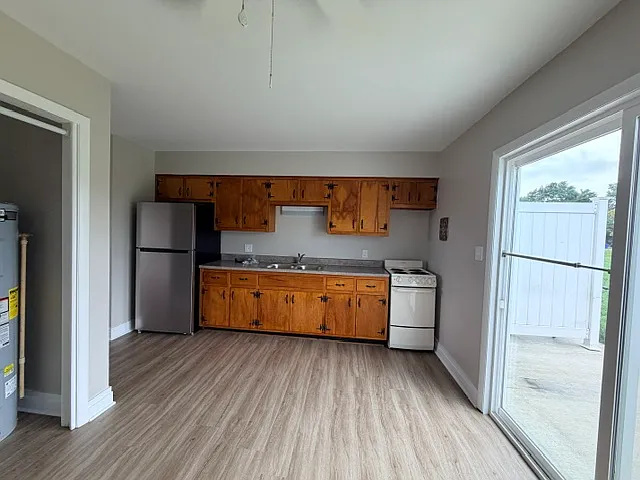 3070 Maiden Ln — Photo 4