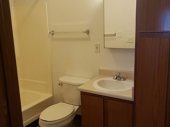 5th image of 905 N 15th St APT 7