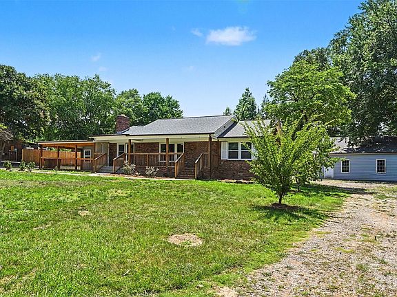 3rd image of 9902 Forest Dr