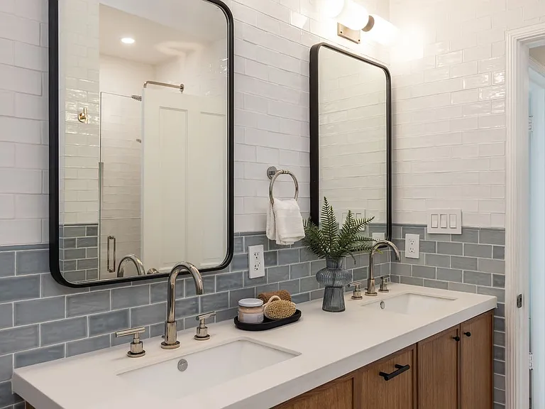 3544 Gardenia Ave — Photo 40