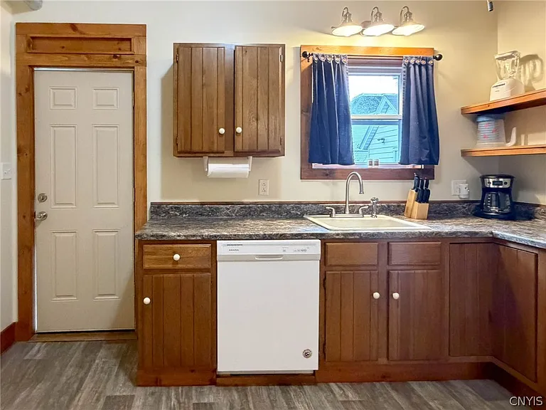1017 White Pl — Photo 12