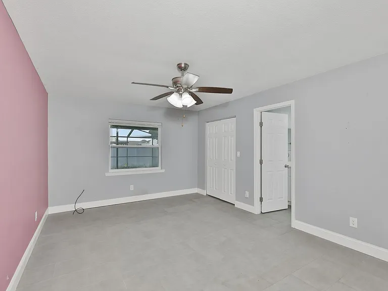 8433 Somerset Dr — Photo 16