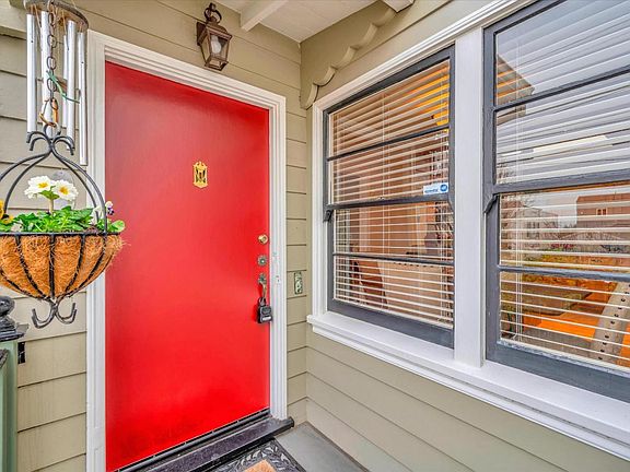 3rd image of 149 Acacia Ave
