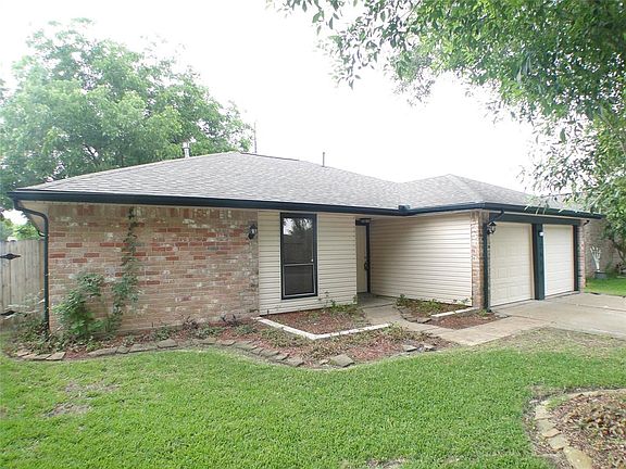 3rd image of 2610 Hazy Creek Dr