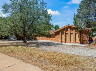 2028 Rice Dr, Levelland, TX 79336