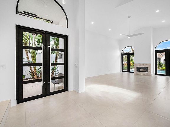 4th image of 6547 Via Rosa