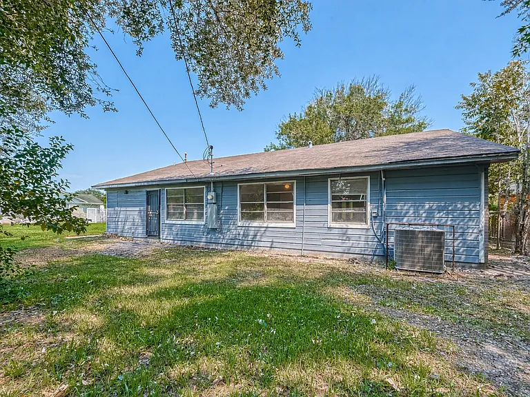 3918 Tavenor Ln — Photo 21