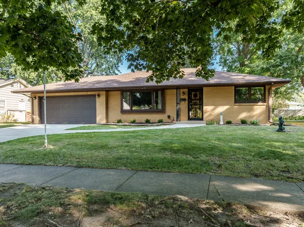 4620 Longmeadow Ln, Rockford, IL 61108
