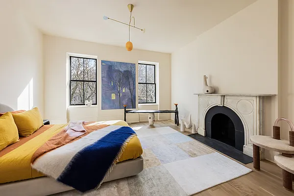 Sold by Compass | media 17