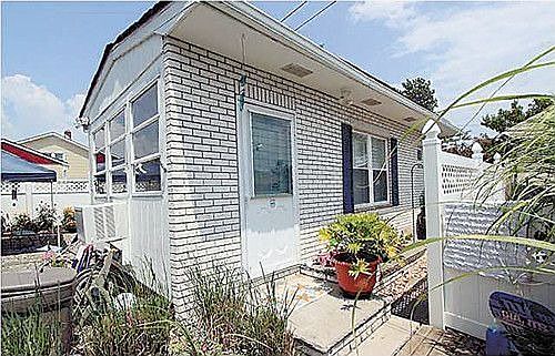 2nd image of 127 Princeton Ave