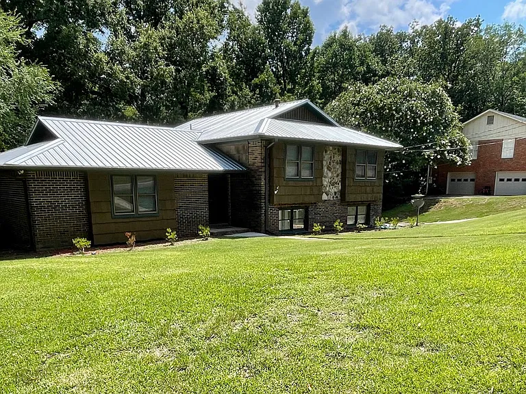 3613 Havenhill Dr — Photo 2