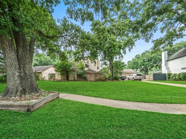 16510 De Lozier St, Jersey Village, TX 77040