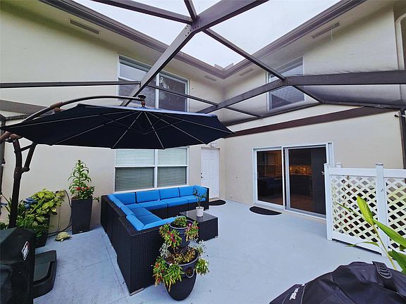 4th image of 48 Essex Court #B