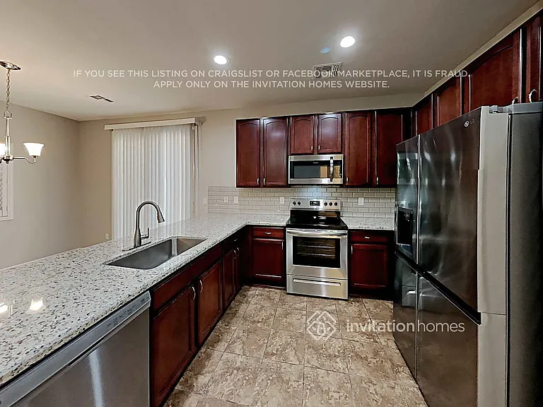 952 S Hawk Ln — Photo 8