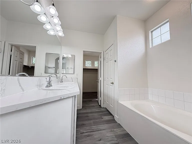 8034 Arcadian Ln — Photo 15