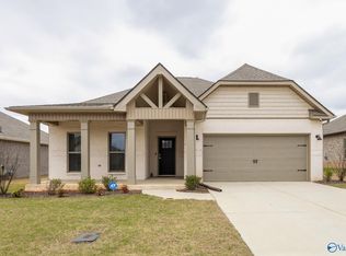 14921 Demarie Ln, Athens, AL 35613